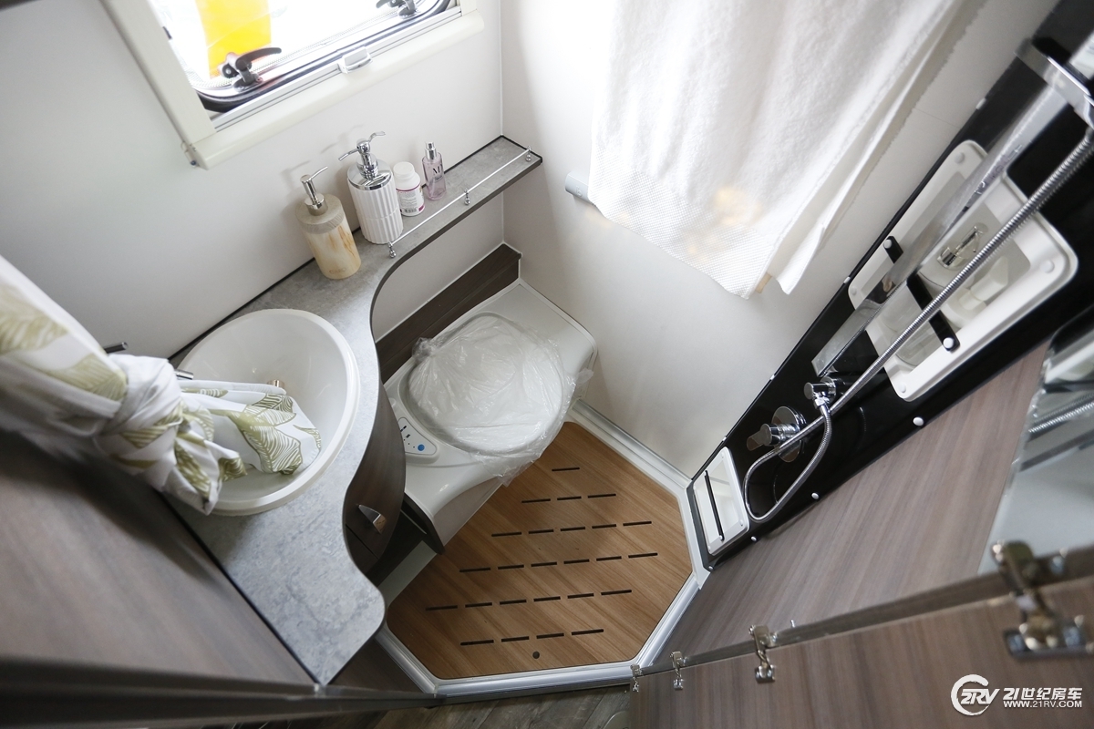 14095337bd2a86e6ee7040.jpg