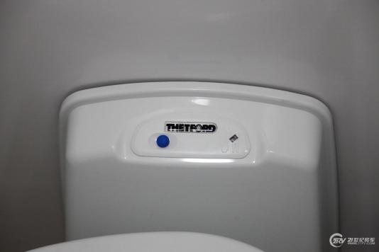 ^(q)