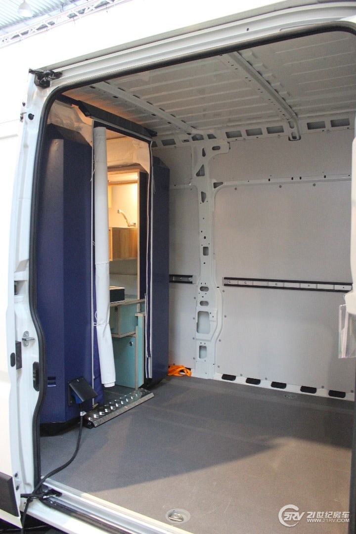 plugvan-camper-module-32.jpg