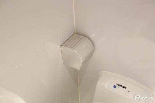 ^(q)