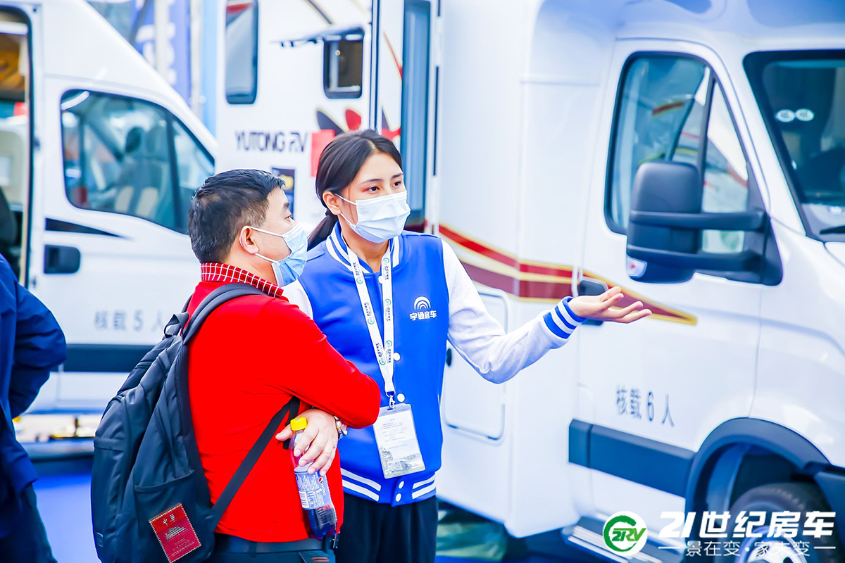 vbox14018__T1A2536_154400.jpg
